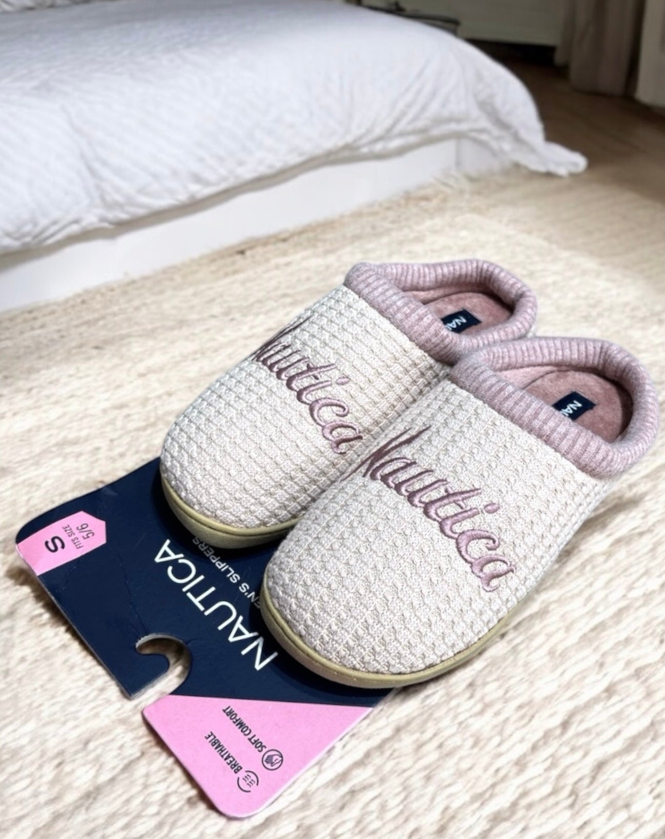 Pantuflas Náutica palo de rosa, letras bordadas, suela camel
