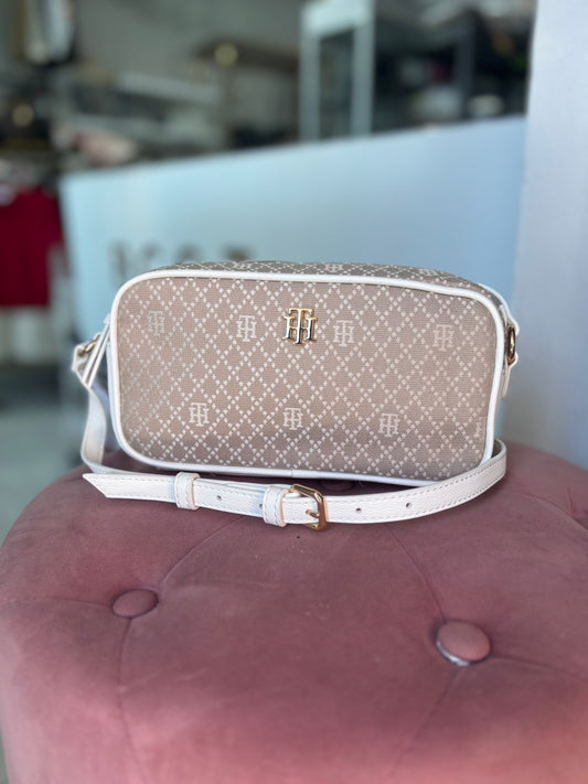 Crossbody Tommy H blanca con camel