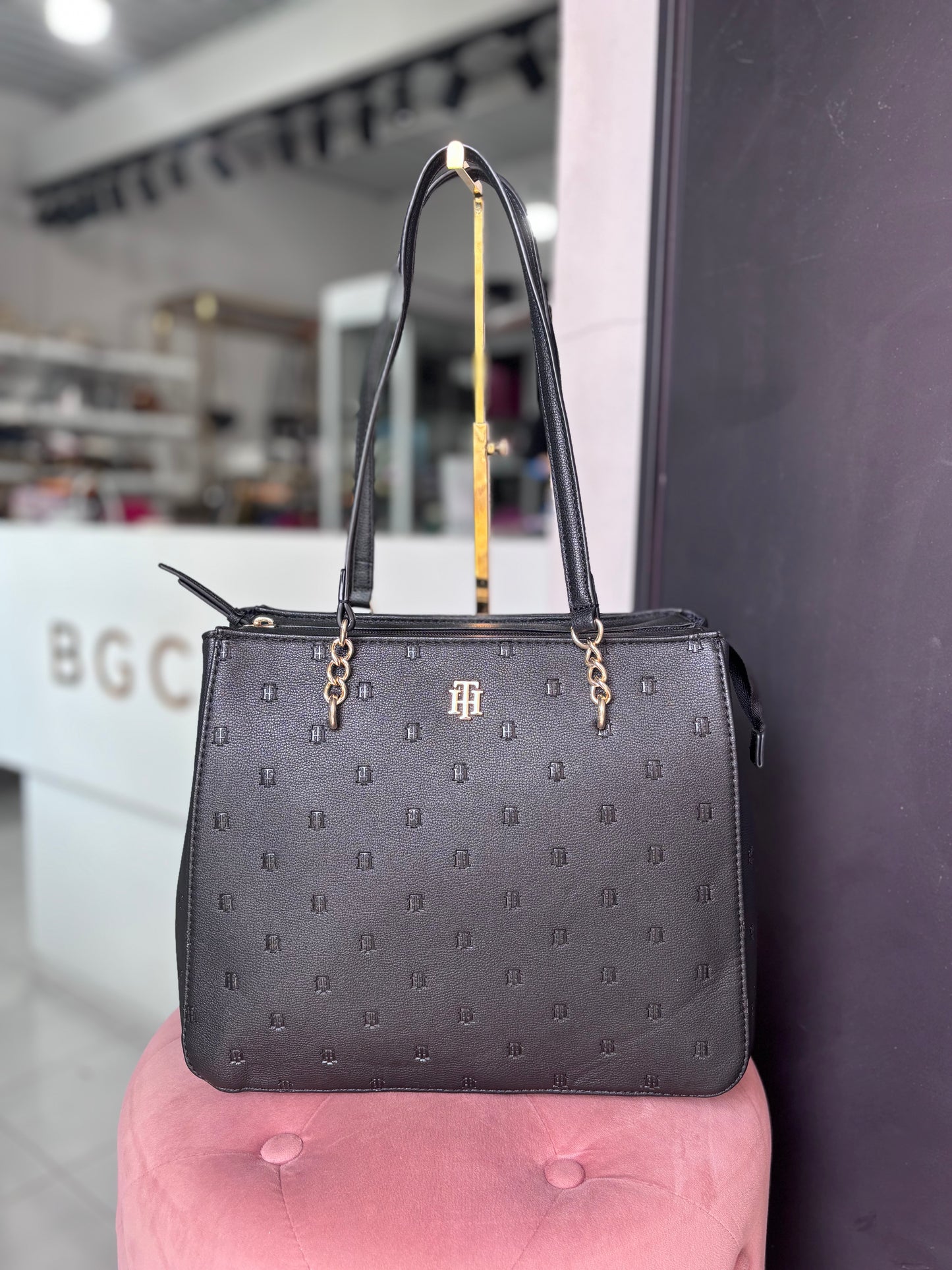 Tote Tommy h negra con grabado