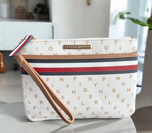 Muñequera Tommy H crema con monogram de letras camel