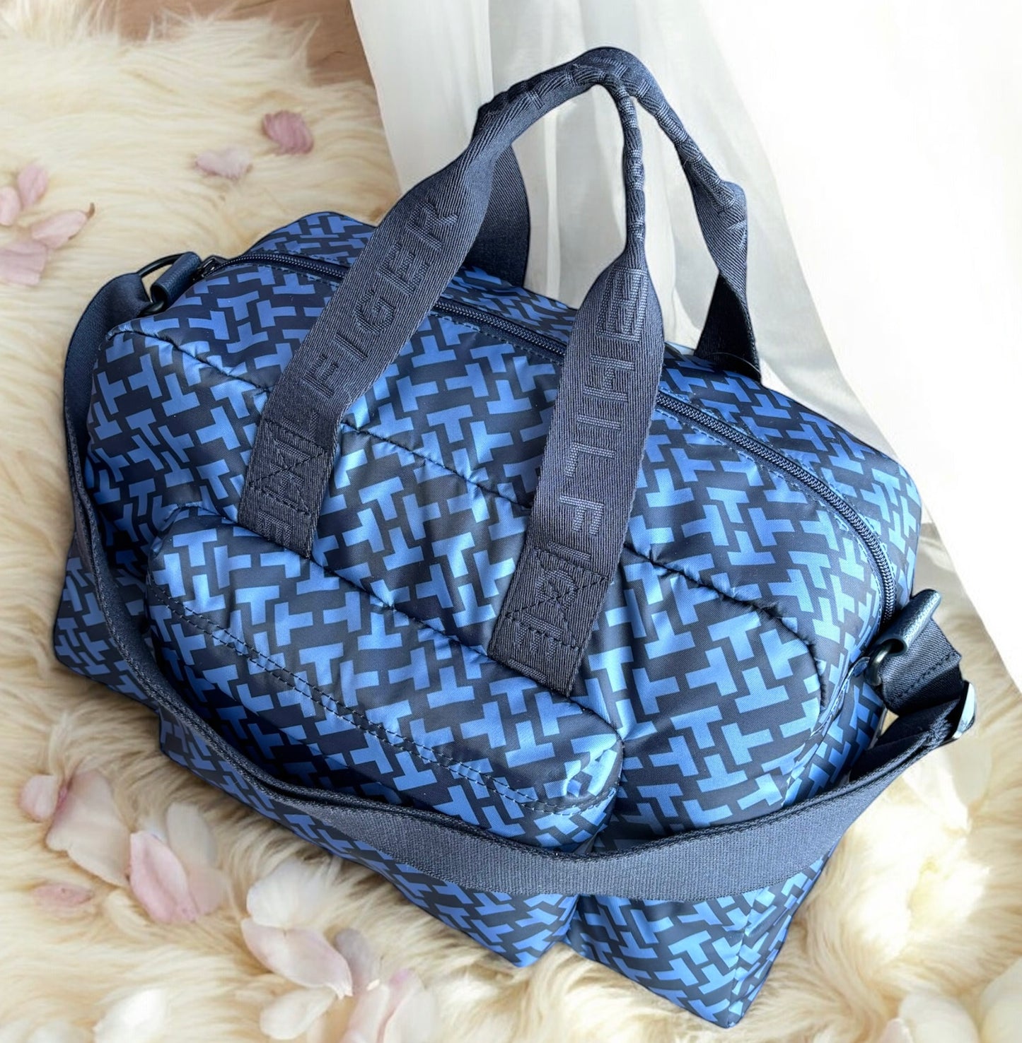 Maleta Tommy H azul marino con monogram azul