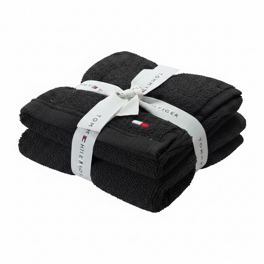 Toalla Tommy H negra para faciales 2pz
