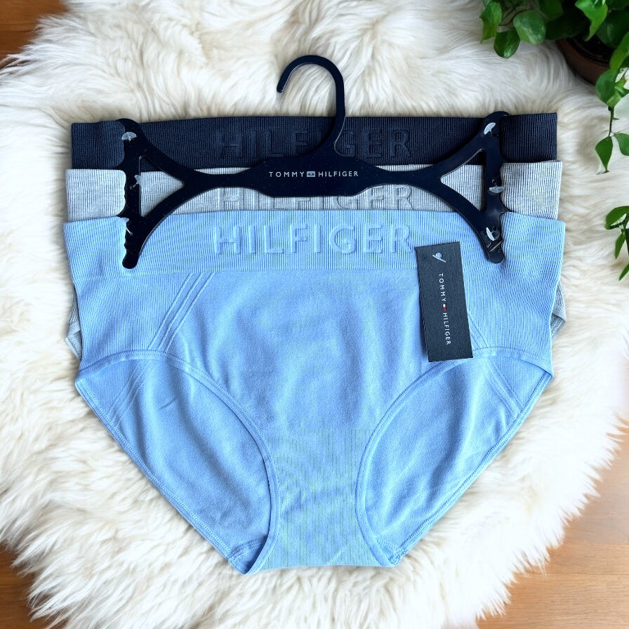 Panties Tommy H azul claro, gris y azul marino con letras grabadas 3pzs