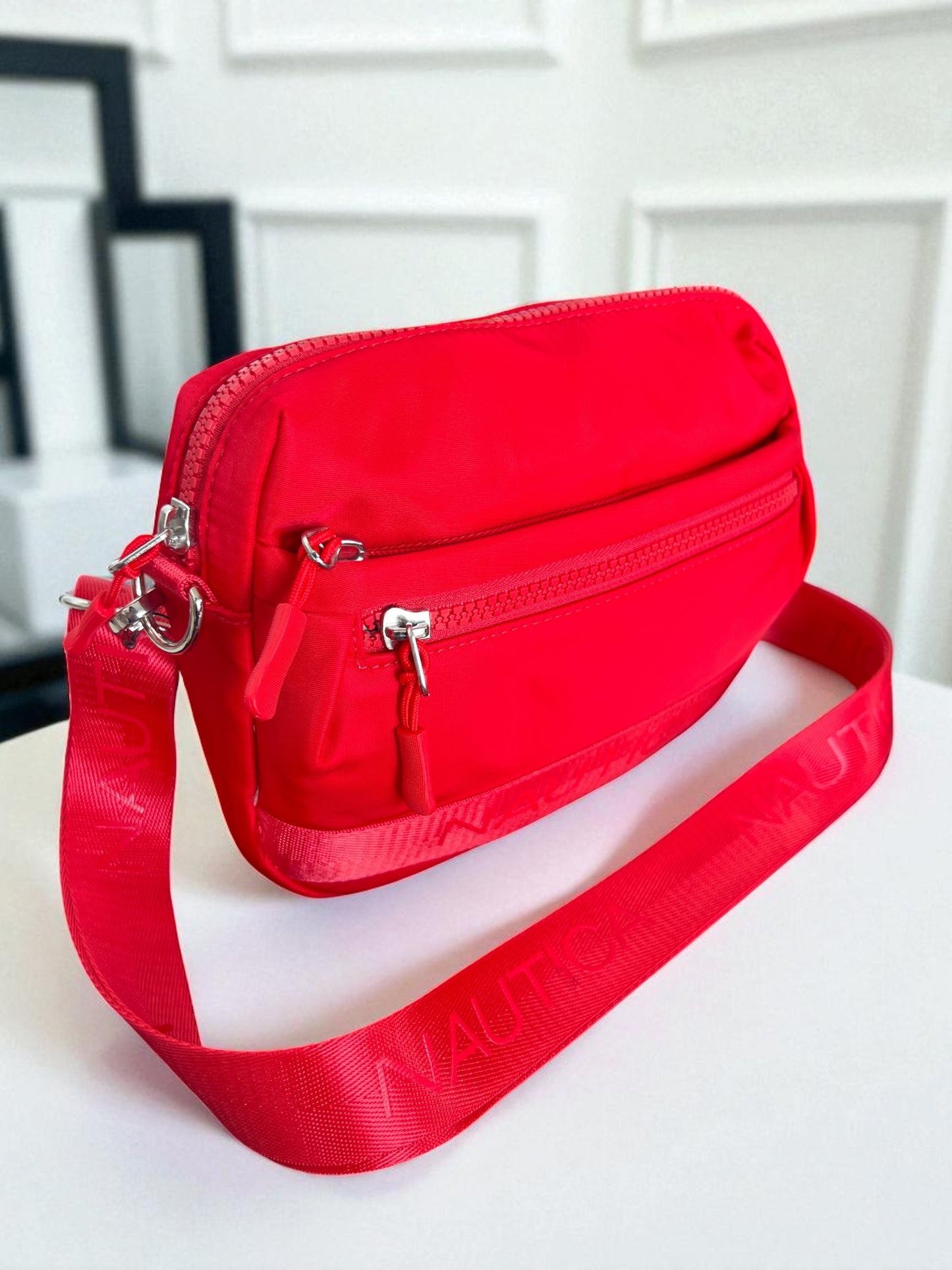 Crossbody Náutica bean Bag roja