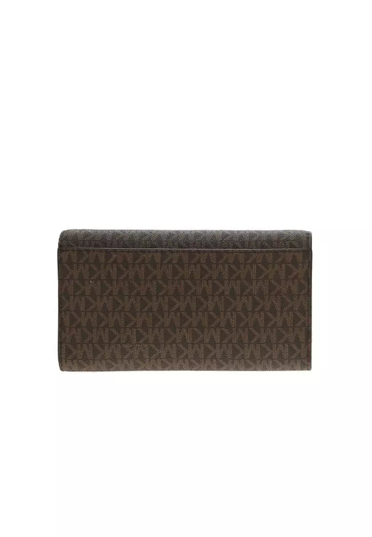 Crossbody Michael k Carson chocolate, monogram, cadena y placa dorada