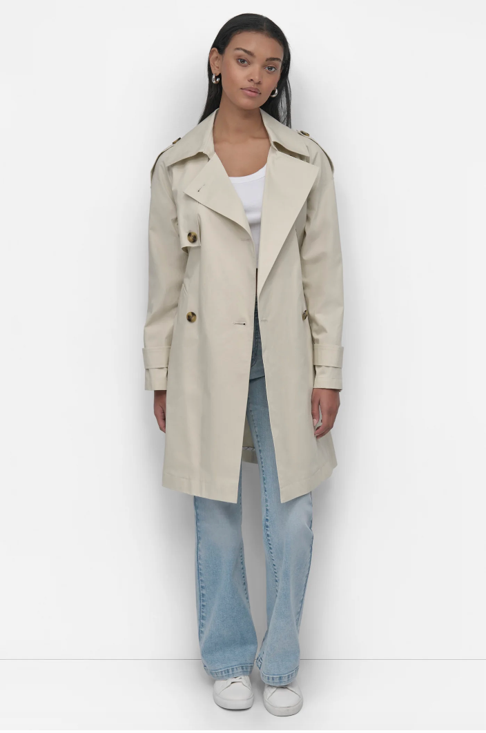Gabardina  DKNY Jeans crema, botones animal print