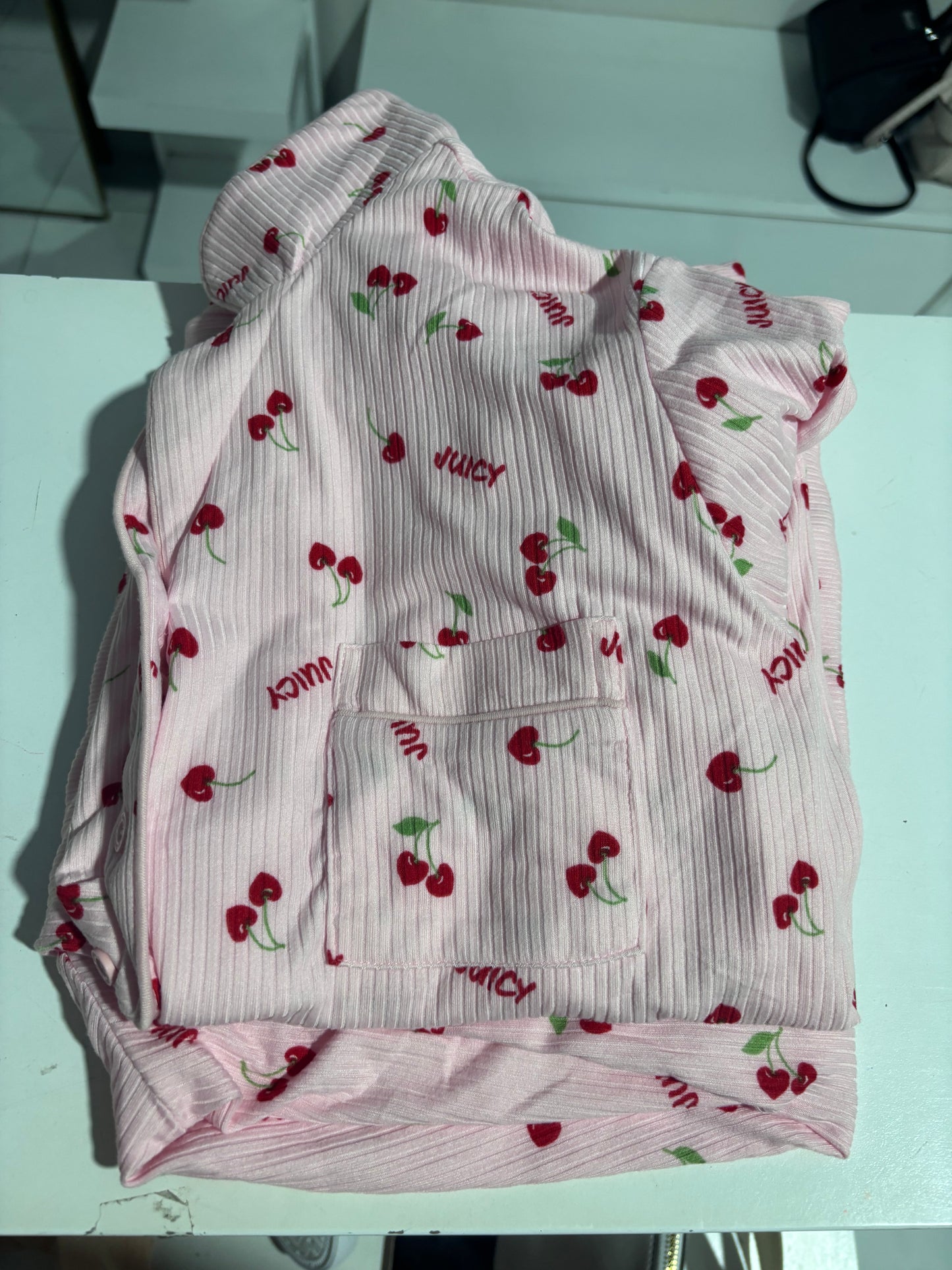 Pijama Juicy Couture de cerezas
