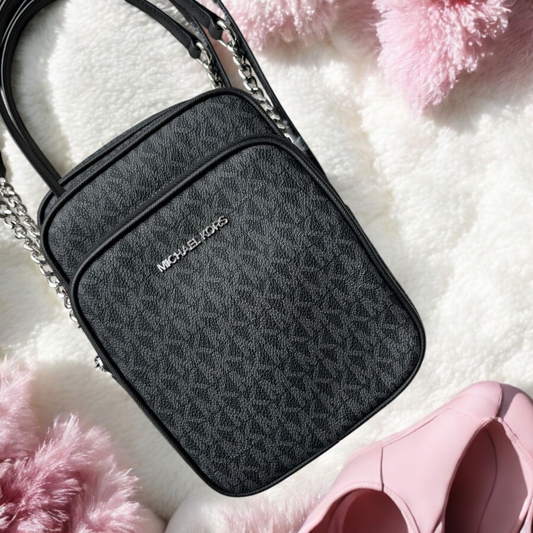 Crossbody Michael k negra con monogram