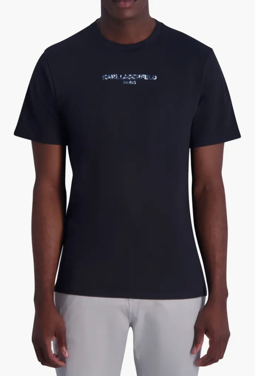 Playera Karl L negra letras camuflaje para caballero