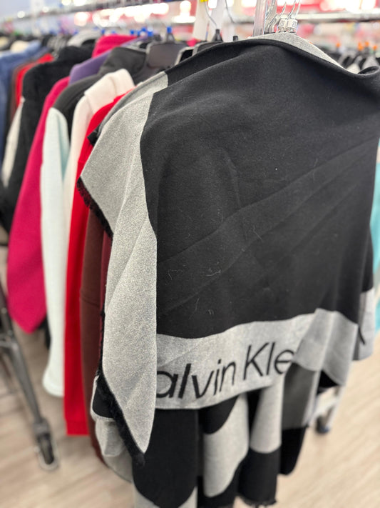 Poncho Calvin k negro/gris