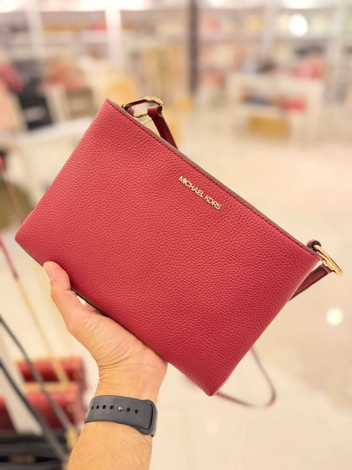 Crossbody Michael k roja lisa herrajes dorados