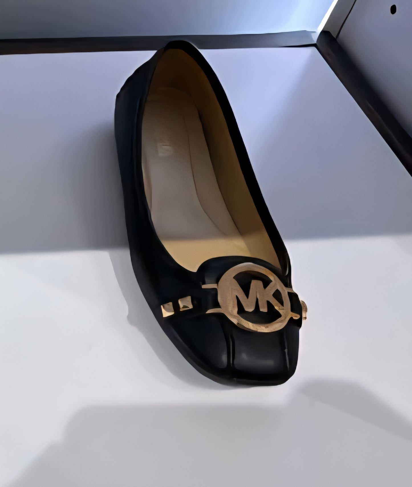 Flats michael K negros
