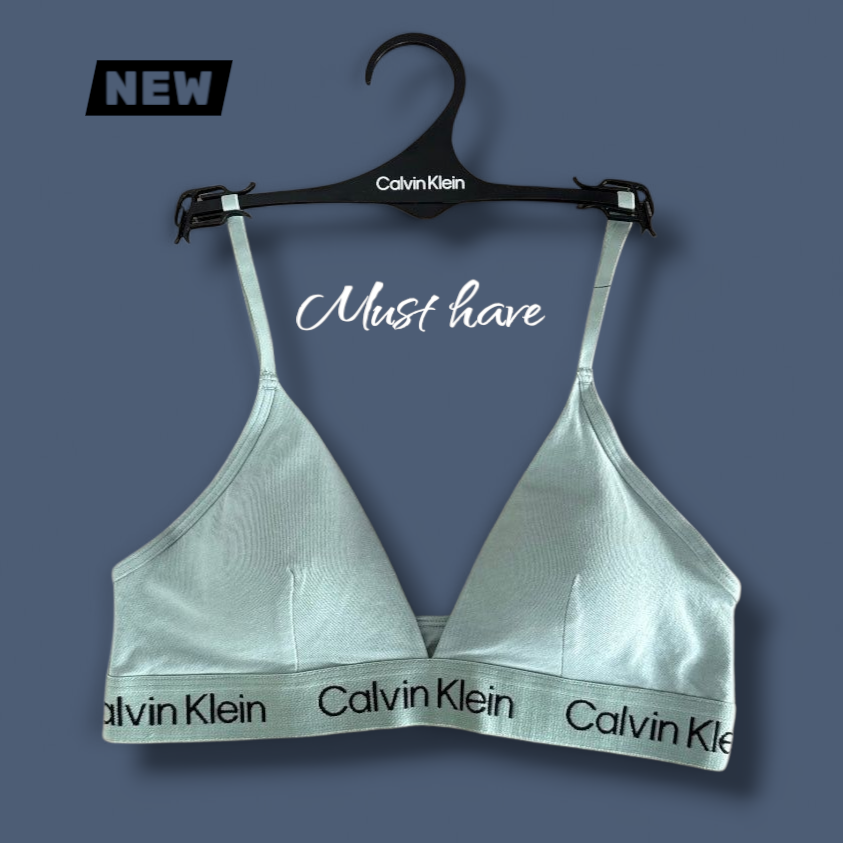 Top Calvin k verde pistache, letras negras en resorte