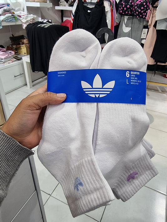 Calcetas Adidas blancas con logos de color