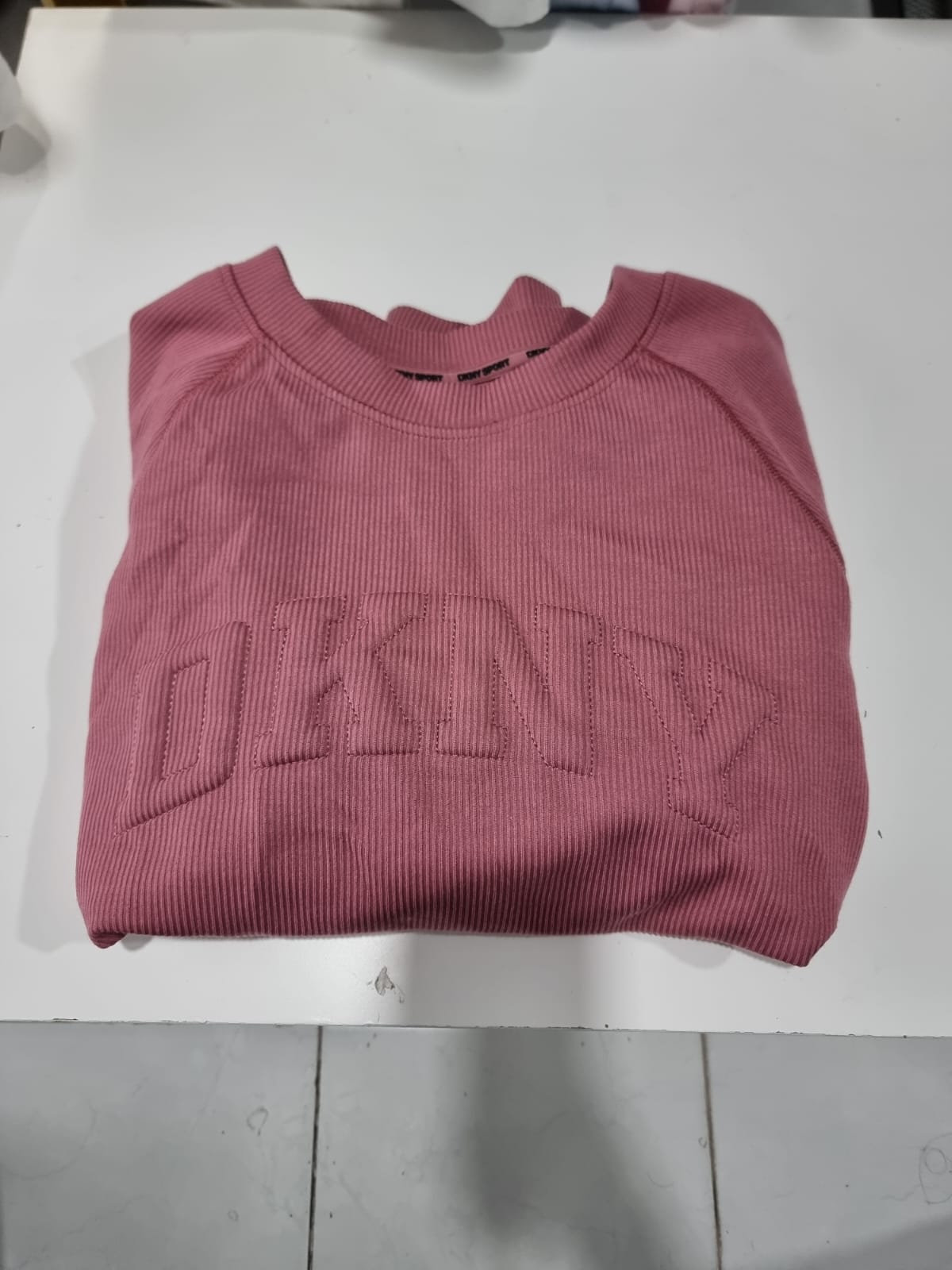Sudadera DKNY rosa