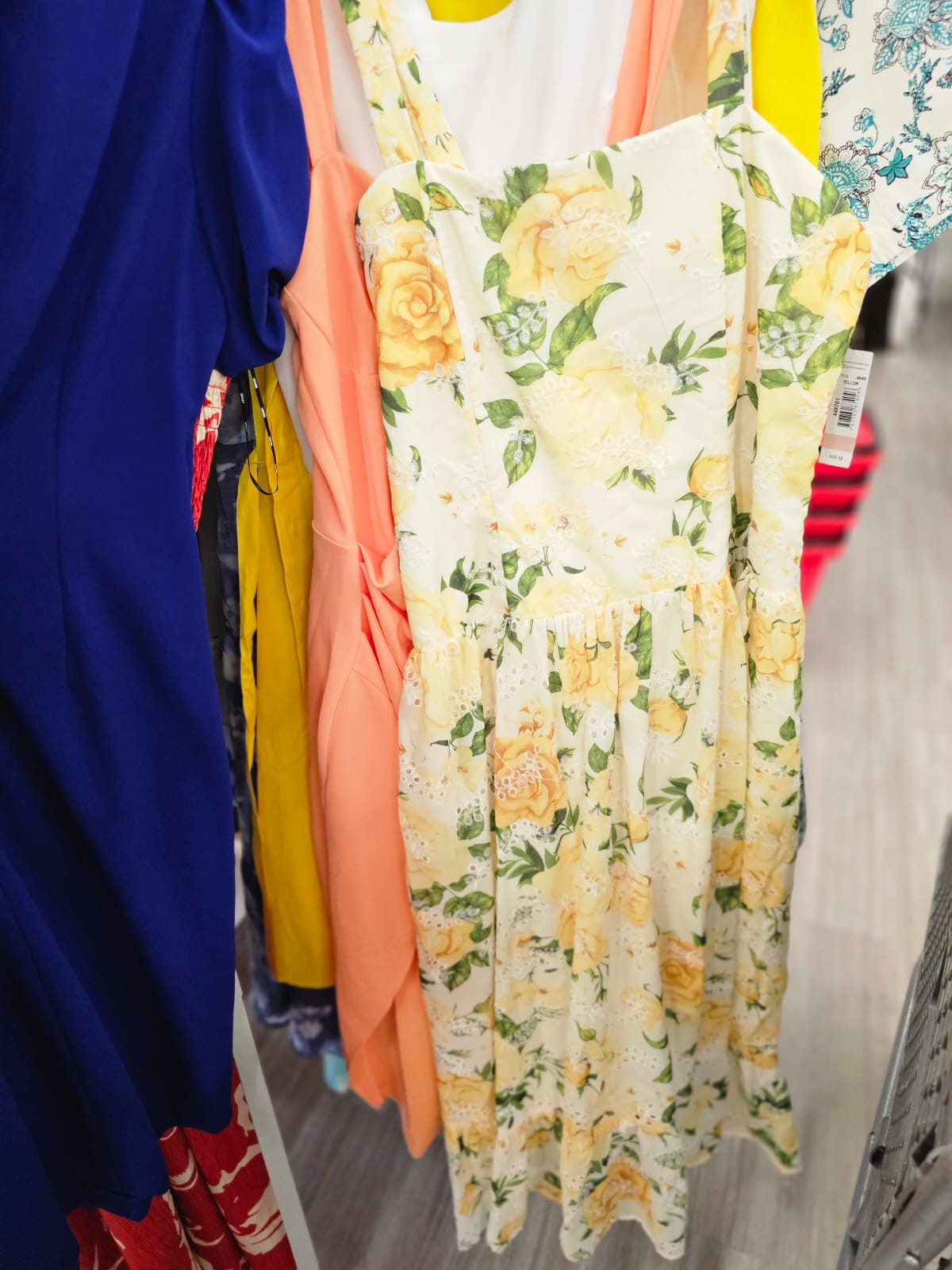 Vestido amarillo de flores