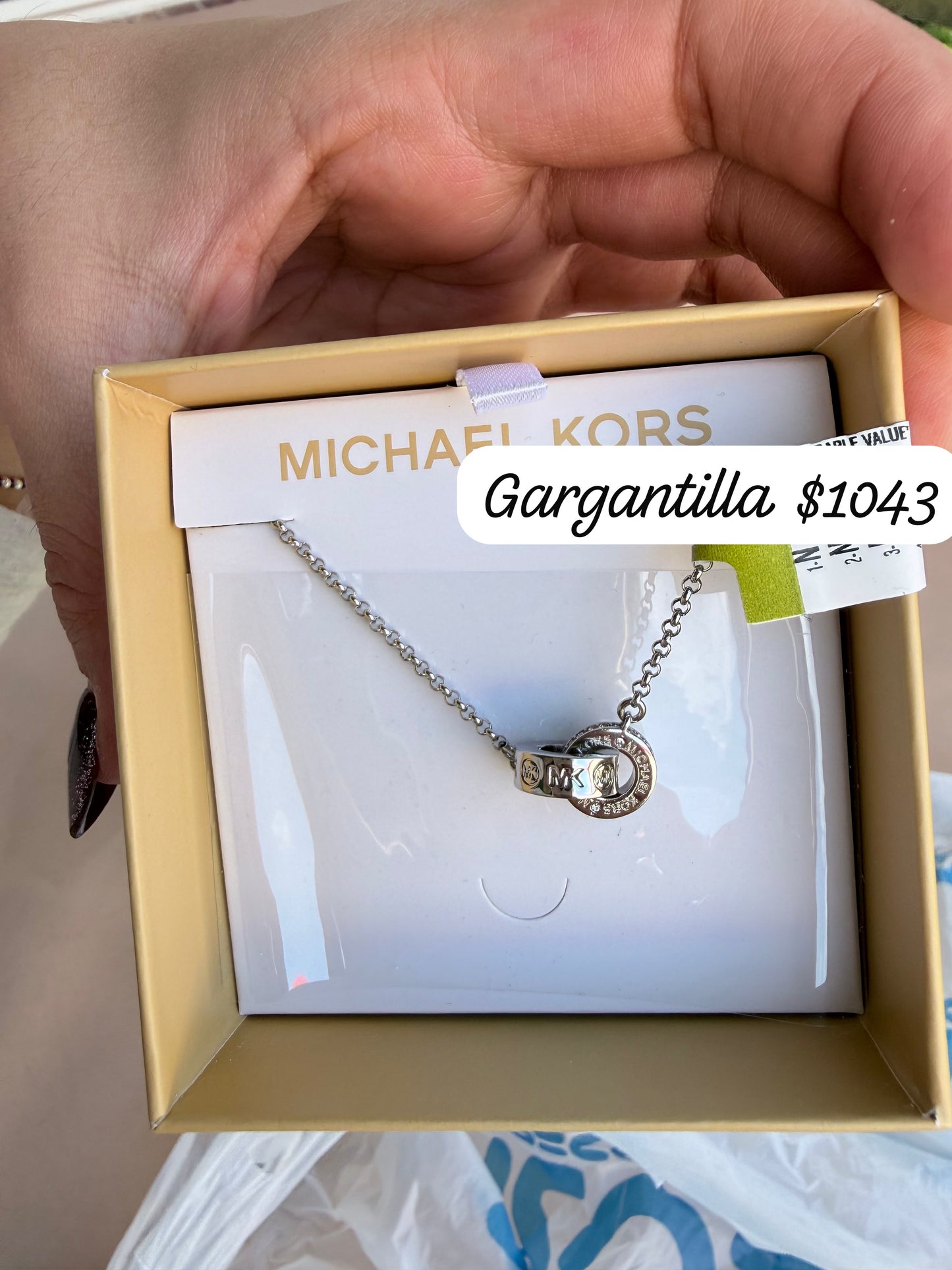 Collar michael k