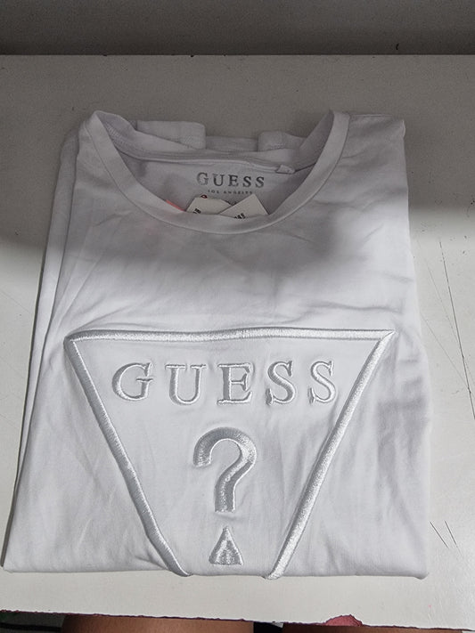 Playera Guess blanca logo bordado
