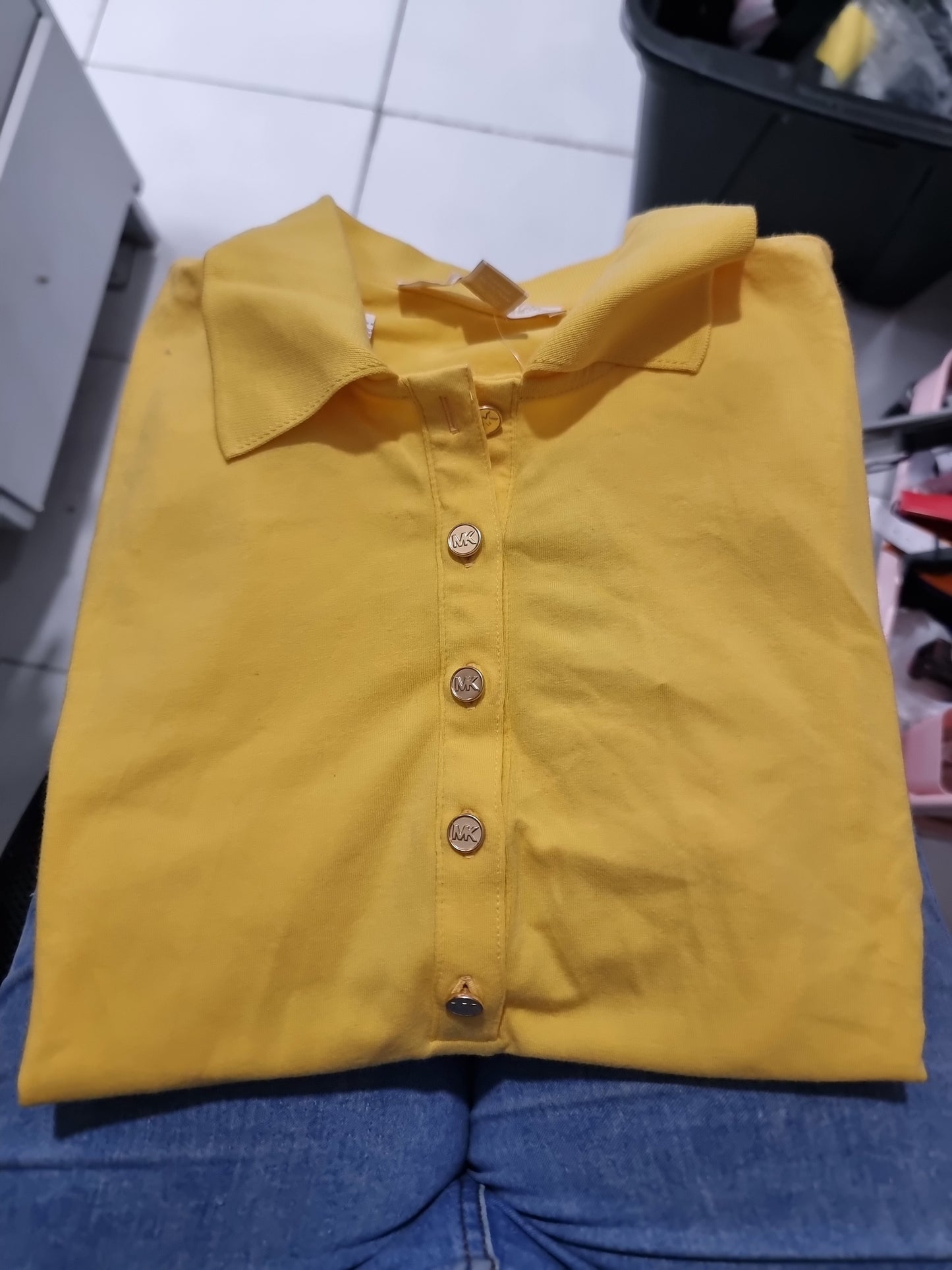 Playera Michael k amarilla