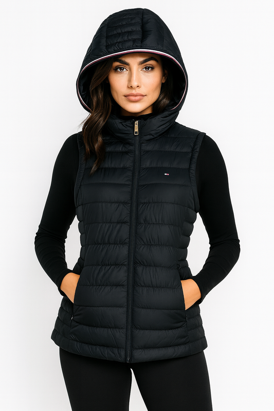 Chaleco Tommy H negro con gorro