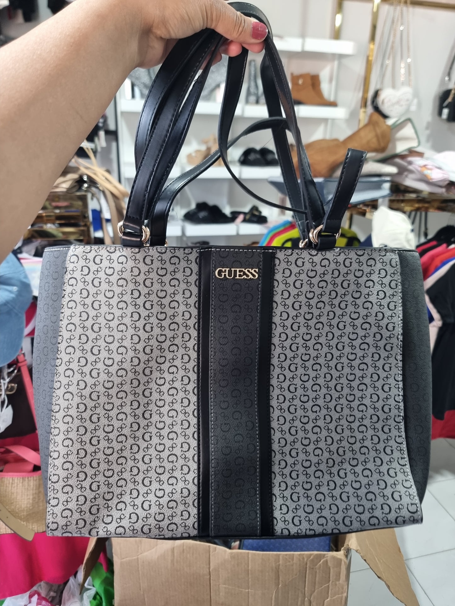 Tote Guess negra con monogram