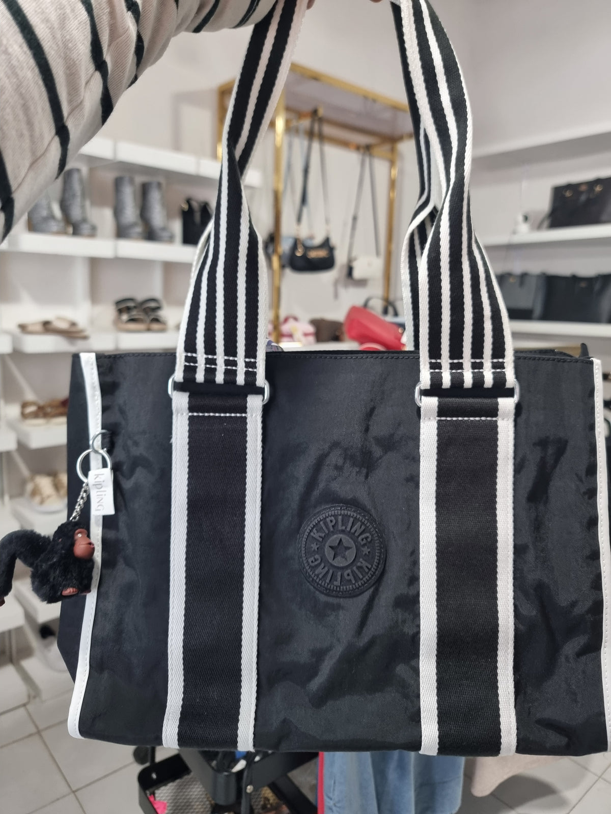 Tote Kipling negra