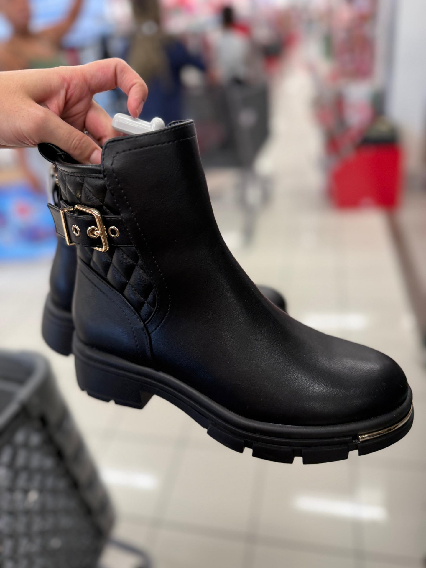 Botas GBG negras con detalles dorados