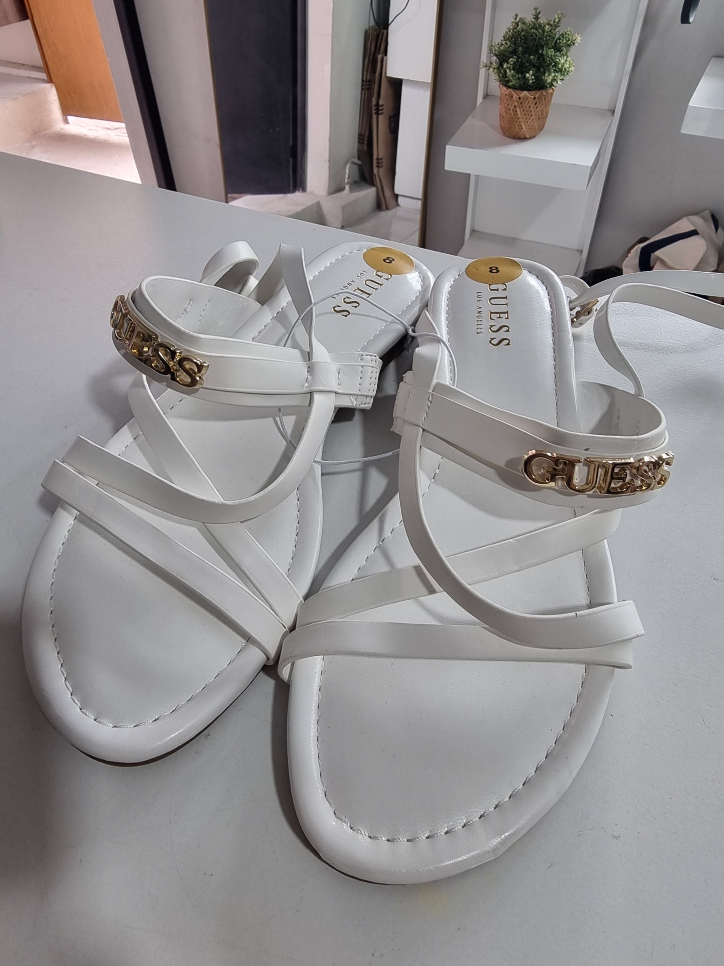 Sandalias Guess blancas